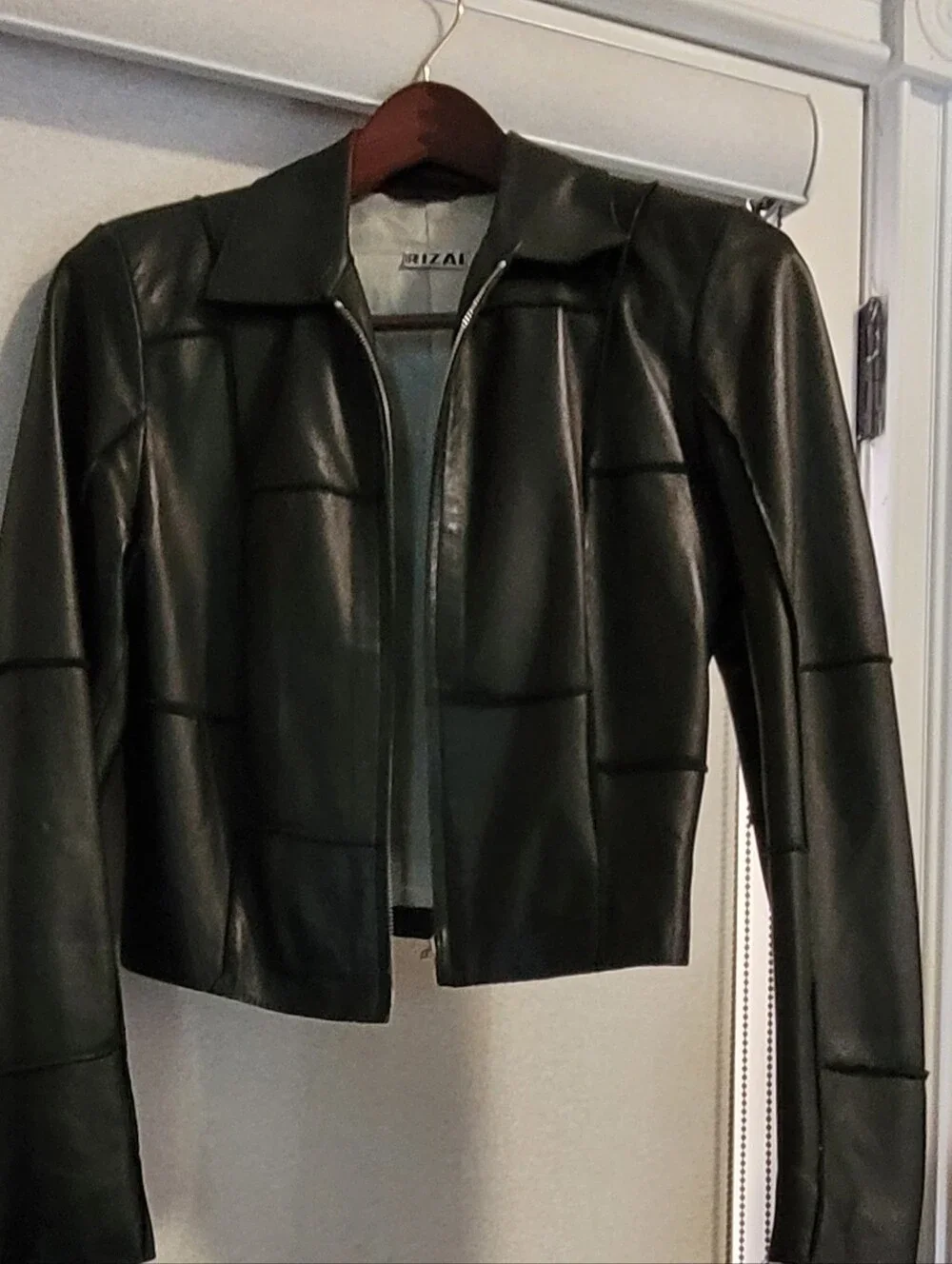 Rizal vintage black